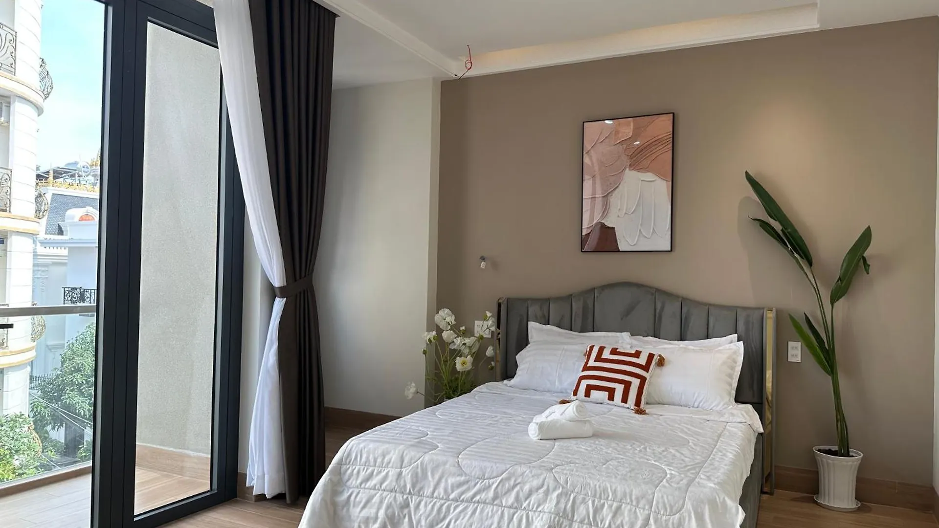 Mai House Vung Tau - Nha Pho Co Ho Boi & Thang May Villa